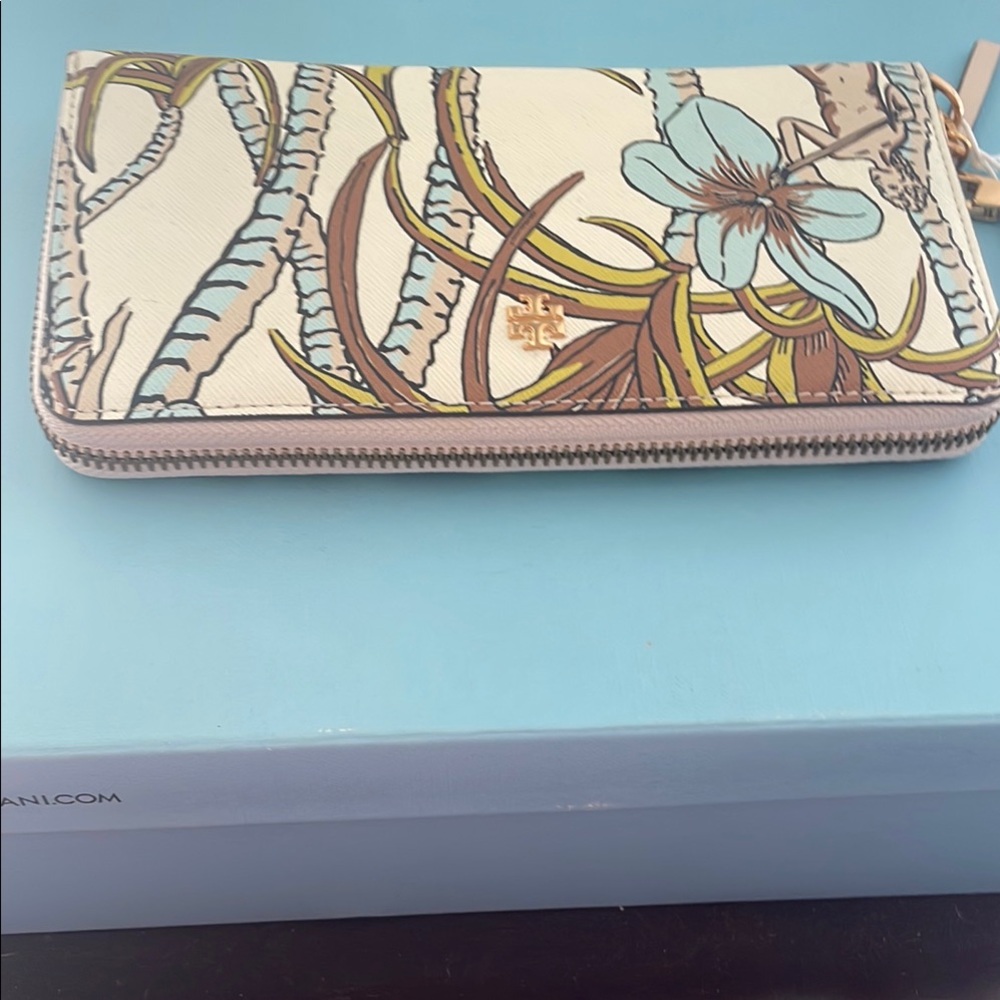 Tory Burch Cream and Blue Botanical Emerson Wallet